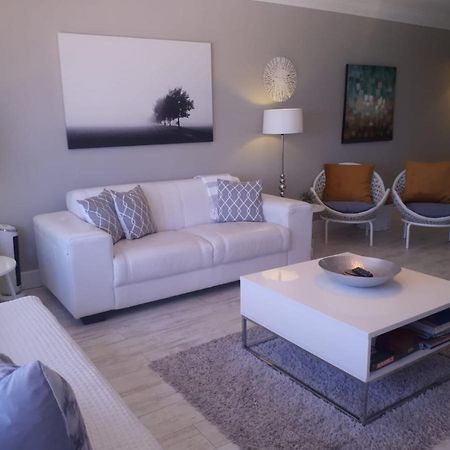 بلوبيرجستراند Blouberg Beachfront Apartment المظهر الخارجي الصورة