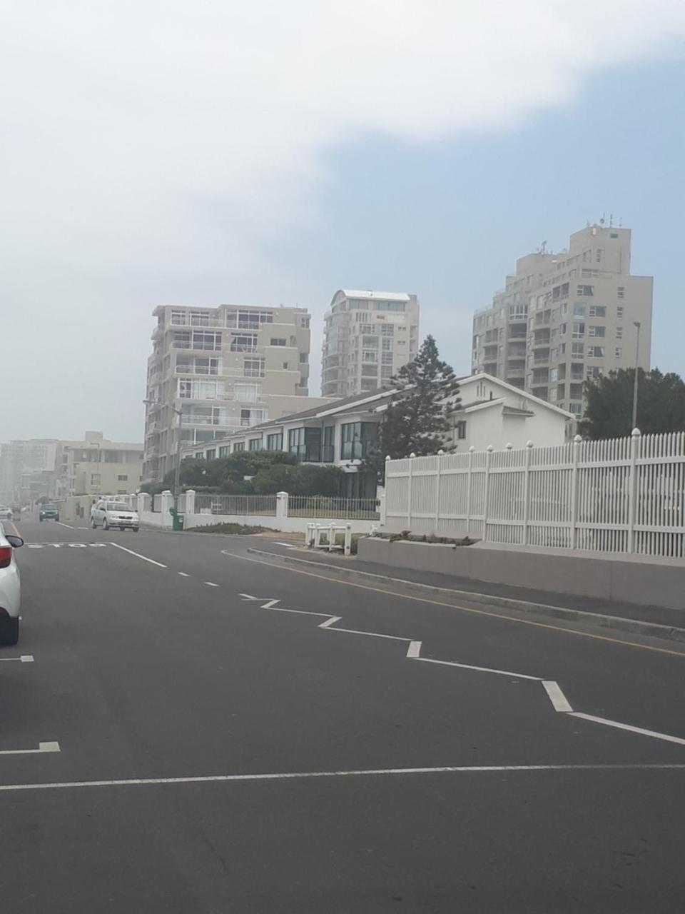 بلوبيرجستراند Blouberg Beachfront Apartment المظهر الخارجي الصورة