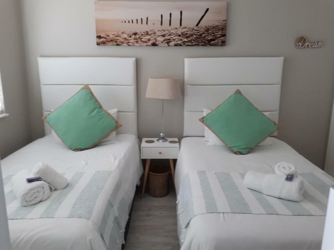 بلوبيرجستراند Blouberg Beachfront Apartment المظهر الخارجي الصورة